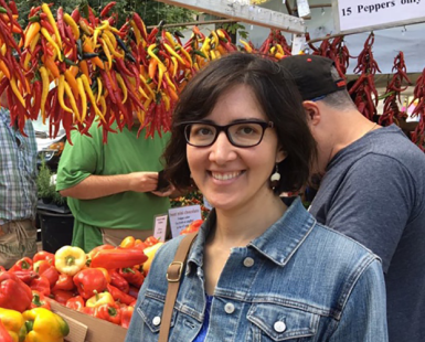 Photo of Professor Sonia Hernandez