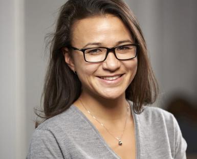 Rebecca Dizon-Ross headshot